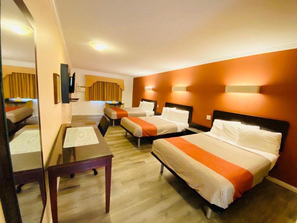 The Revelstoke Gateway Inn 외부 사진