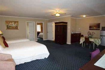 The Revelstoke Gateway Inn 외부 사진