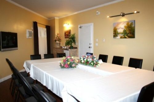 The Revelstoke Gateway Inn 외부 사진