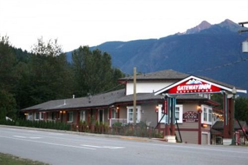 The Revelstoke Gateway Inn 외부 사진